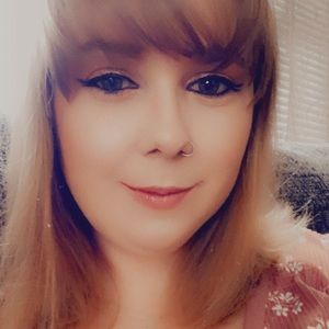 Meet your Posher, Hillary